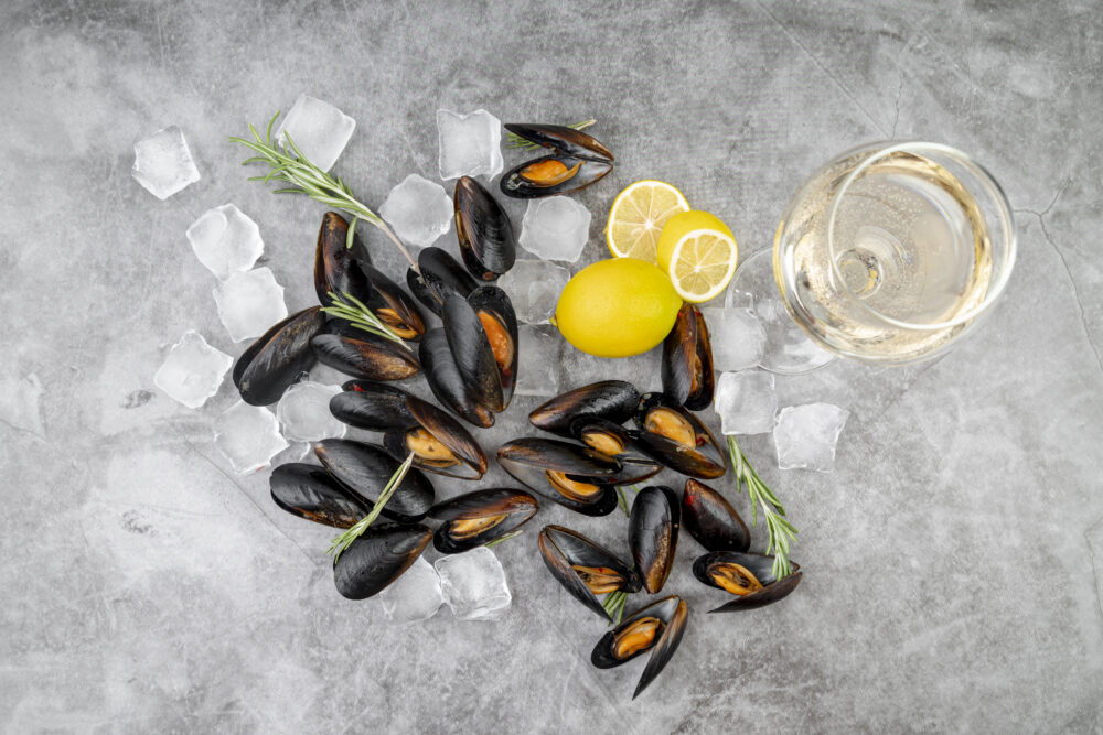 Moules de Bouchot – małże z francuskiego wybrzeża Normandii